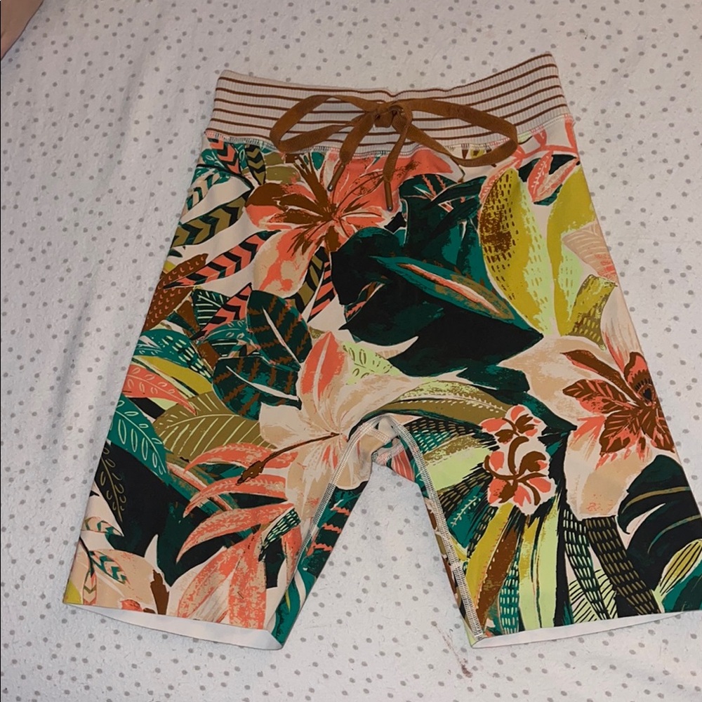 Tropical Print Hybrids Shorts in Vibrant Colors